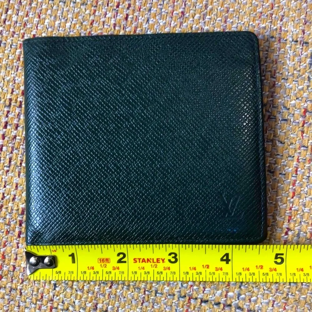 LOUIS VUITTON Green Taiga Leather Bifold Wallet Vintage